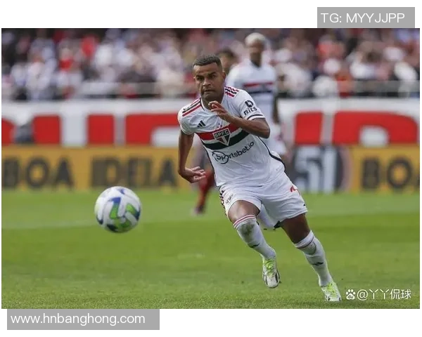 圣保罗与巴竞技激战正酣比分悬念迭起精彩瞬间回顾